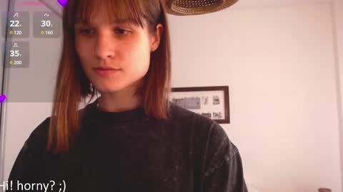 Snapshot of buckwheat_queen chatting on December 6, 2024, 9:35 pm Mira  online show from December 6, 2024, 9:35 pm