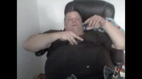 Snapshot of buddyluvzumore chatting on December 29, 2024, 11:50 am buddyluvzumore online show from December 29, 2024, 11:50 am