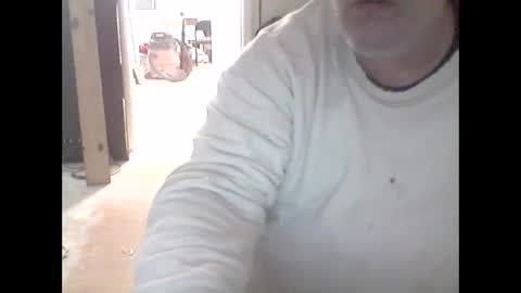 Snapshot of buddyluvzumore chatting on January 25, 2025, 7:28 am buddyluvzumore online show from January 25, 2025, 7:28 am