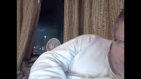 Snapshot of buddyluvzumore chatting on February 12, 2025, 9:10 am buddyluvzumore online show from February 12, 2025, 9:10 am