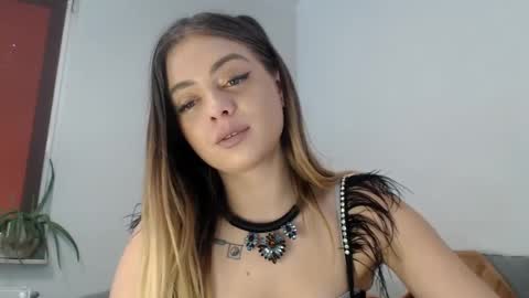 Snapshot of buffyextasy chatting on March 7, 2025, 11:40 am Buffy online show from March 7, 2025, 11:40 am