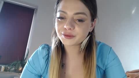 Snapshot of buffyextasy chatting on March 10, 2025, 7:42 am Buffy online show from March 10, 2025, 7:42 am