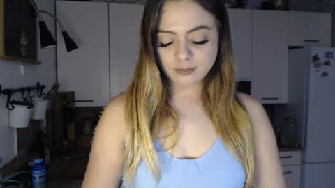 Snapshot of buffyextasy chatting on March 25, 2026, 4:02 pm Buffy online show from March 25, 2026, 4:02 pm