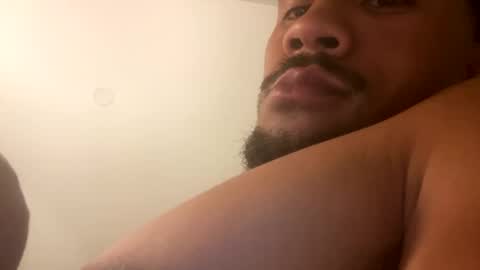 Snapshot of bulaboy27 chatting on January 30, 2025, 2:36 pm meaty man online show from January 30, 2025, 2:36 pm