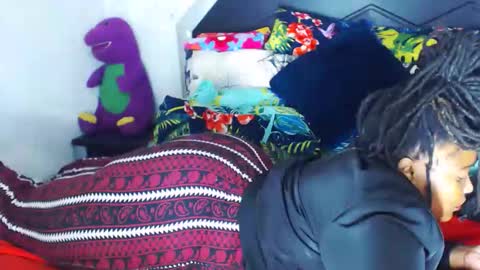 bulkyyass4u online show from February 25, 2026, 2:32 am