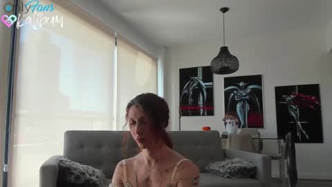 Snapshot of bumbum_kalibum chatting on October 8, 2025, 5:10 pm Ivan online show from October 8, 2025, 5:10 pm