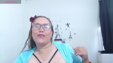 bunniosito online show from April 7, 2026, 10:31 pm