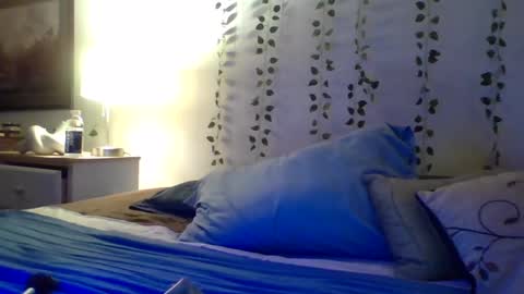 Snapshot of bunny8354367 chatting on September 12, 2025, 11:37 pm Bunny online show from September 12, 2025, 11:37 pm