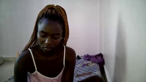 bunny_bliss1 online show from May 25, 2026, 7:14 am