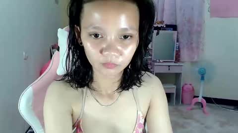 bunny_flower18 online show from February 25, 2025, 2:22 pm