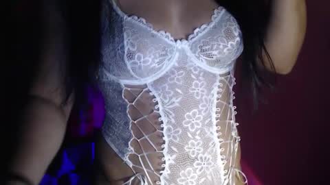 bunnyEmilyR0s33 online show from February 17, 2026, 8:00 am