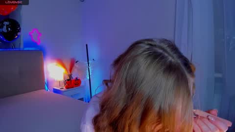 BunnyShows online show from October 23, 2025, 12:15 pm