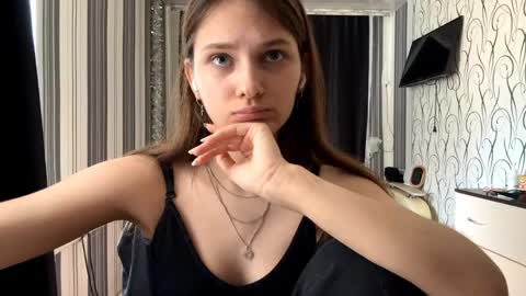 Bella online show from May 12, 2026, 11:40 am
