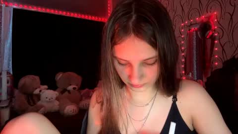 Bella online show from May 25, 2026, 12:00 pm