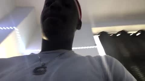 Snapshot of burgerboy06 chatting on February 19, 2025, 6:54 pm burgerboy06 online show from February 19, 2025, 6:54 pm