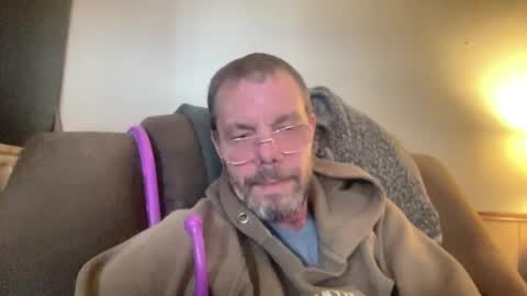 bushbeautician online show from March 9, 2025, 8:31 pm