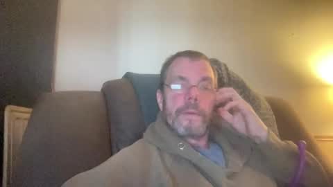 bushbeautician online show from March 9, 2025, 11:35 pm