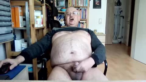 busi online show from April 14, 2026, 1:06 pm