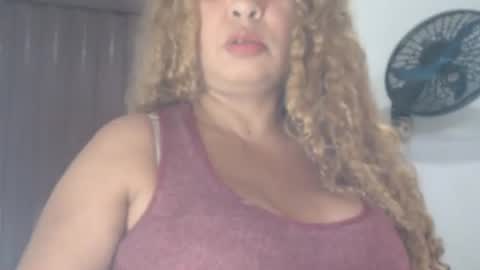 Snapshot of bustyamanda_ chatting on July 4, 2026, 12:22 pm Amanda online show from July 4, 2026, 12:22 pm