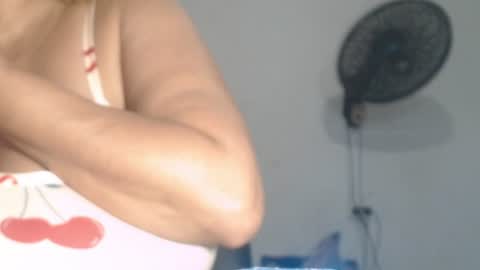 Snapshot of bustyamanda_ chatting on July 15, 2026, 12:10 pm Amanda online show from July 15, 2026, 12:10 pm