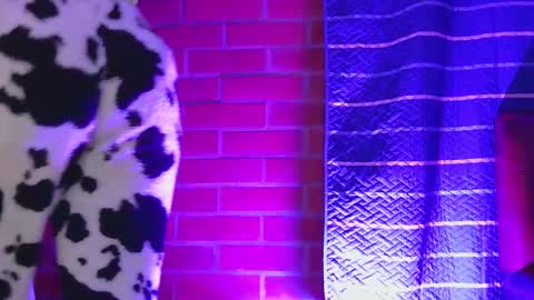 Mary  online show from February 3, 2025, 6:02 am