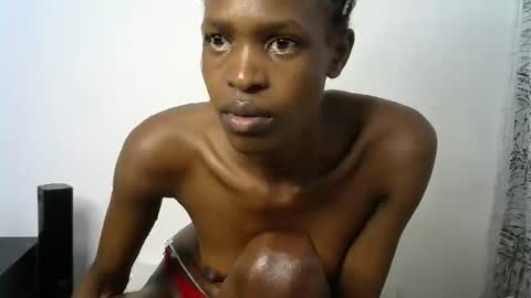 butterfly_savage online show from September 16, 2025, 1:01 pm