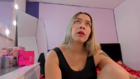 Snapshot of byanca_winklar chatting on December 21, 2024, 2:26 pm     online show from December 21, 2024, 2:26 pm