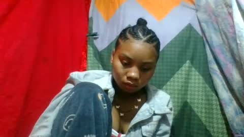 Snapshot of caella98 chatting on June 30, 2026, 1:17 am caella98 online show from June 30, 2026, 1:17 am