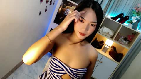 Snapshot of caitlin_x chatting on February 15, 2026, 7:10 pm caitlin online show from February 15, 2026, 7:10 pm