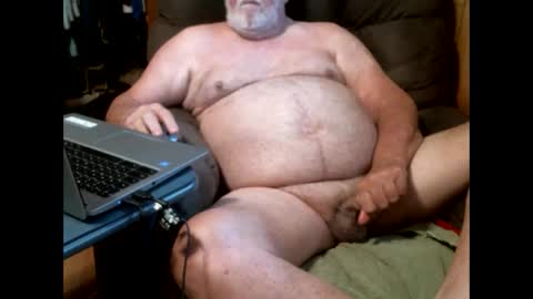 Snapshot of cajungrey75 chatting on December 29, 2024, 3:03 pm cajungrey online show from December 29, 2024, 3:03 pm