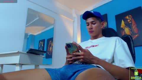 Snapshot of calavalerio chatting on January 13, 2025, 8:37 pm Valerio online show from January 13, 2025, 8:37 pm