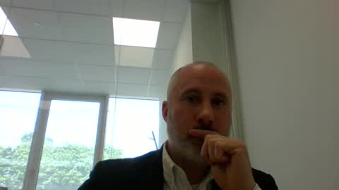 Snapshot of caldoski chatting on April 22, 2026, 11:23 am caldoski online show from April 22, 2026, 11:23 am