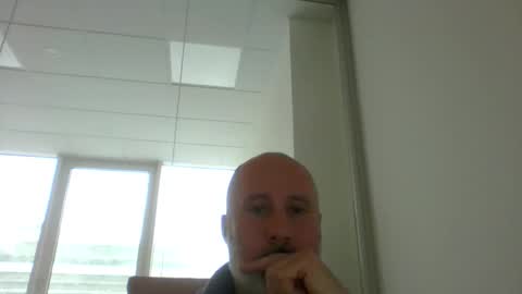 Snapshot of caldoski chatting on May 5, 2026, 11:40 am caldoski online show from May 5, 2026, 11:40 am