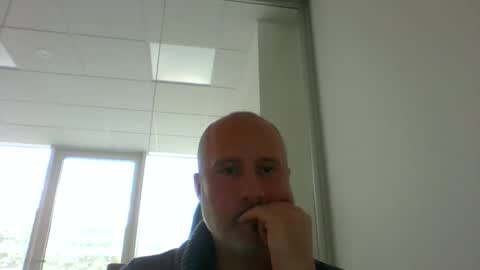 Snapshot of caldoski chatting on May 7, 2026, 11:26 am caldoski online show from May 7, 2026, 11:26 am