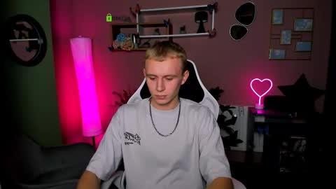 aleb online show from November 30, 2025, 8:13 pm