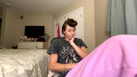 The Cali Cambri online show from October 13, 2025, 9:15 pm