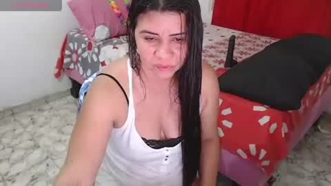 caliente_in_passion online show from June 20, 2026, 4:04 am