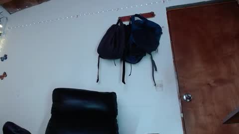 Calioppe 10 online show from December 3, 2025, 7:56 pm