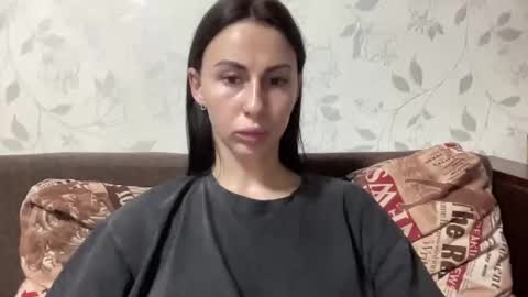 Anna online show from November 19, 2025, 9:48 pm