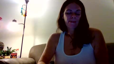 Calli online show from December 20, 2024, 5:04 am