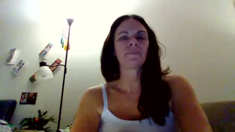 Calli online show from December 28, 2024, 3:37 am