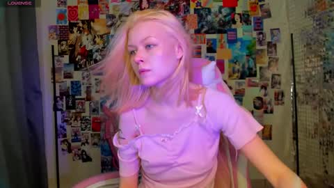 Robin online show from October 27, 2025, 11:03 am