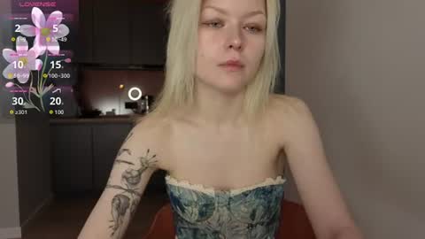 Snapshot of callista_a chatting on June 28, 2026, 2:39 am Robin online show from June 28, 2026, 2:39 am