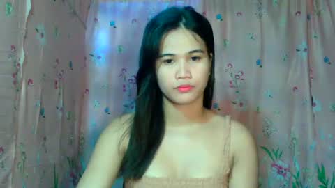 Snapshot of callme_bhea19 chatting on July 31, 2026, 4:23 am callme_bhea19 online show from July 31, 2026, 4:23 am