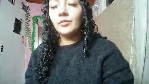 Snapshot of callme_lolas chatting on July 6, 2026, 1:13 am paula online show from July 6, 2026, 1:13 am