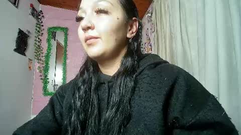 Snapshot of callme_lolas chatting on July 7, 2026, 6:47 am paula online show from July 7, 2026, 6:47 am