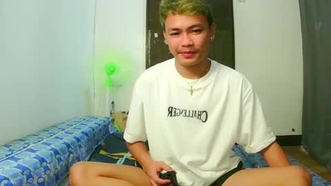 Snapshot of callmebabyceejay_ chatting on April 26, 2026, 12:47 pm Ceejay online show from April 26, 2026, 12:47 pm