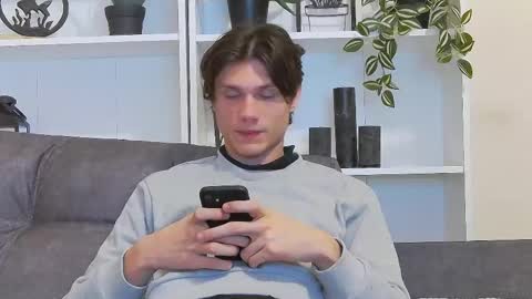 Snapshot of calvin_cay chatting on February 27, 2025, 7:47 pm Calvin online show from February 27, 2025, 7:47 pm