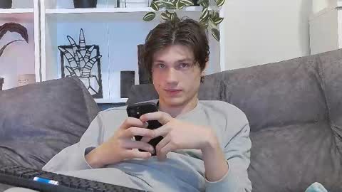 Snapshot of calvin_cay chatting on March 12, 2025, 7:59 pm Calvin online show from March 12, 2025, 7:59 pm