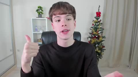 Hey I am Calvin  online show from December 29, 2024, 7:11 pm